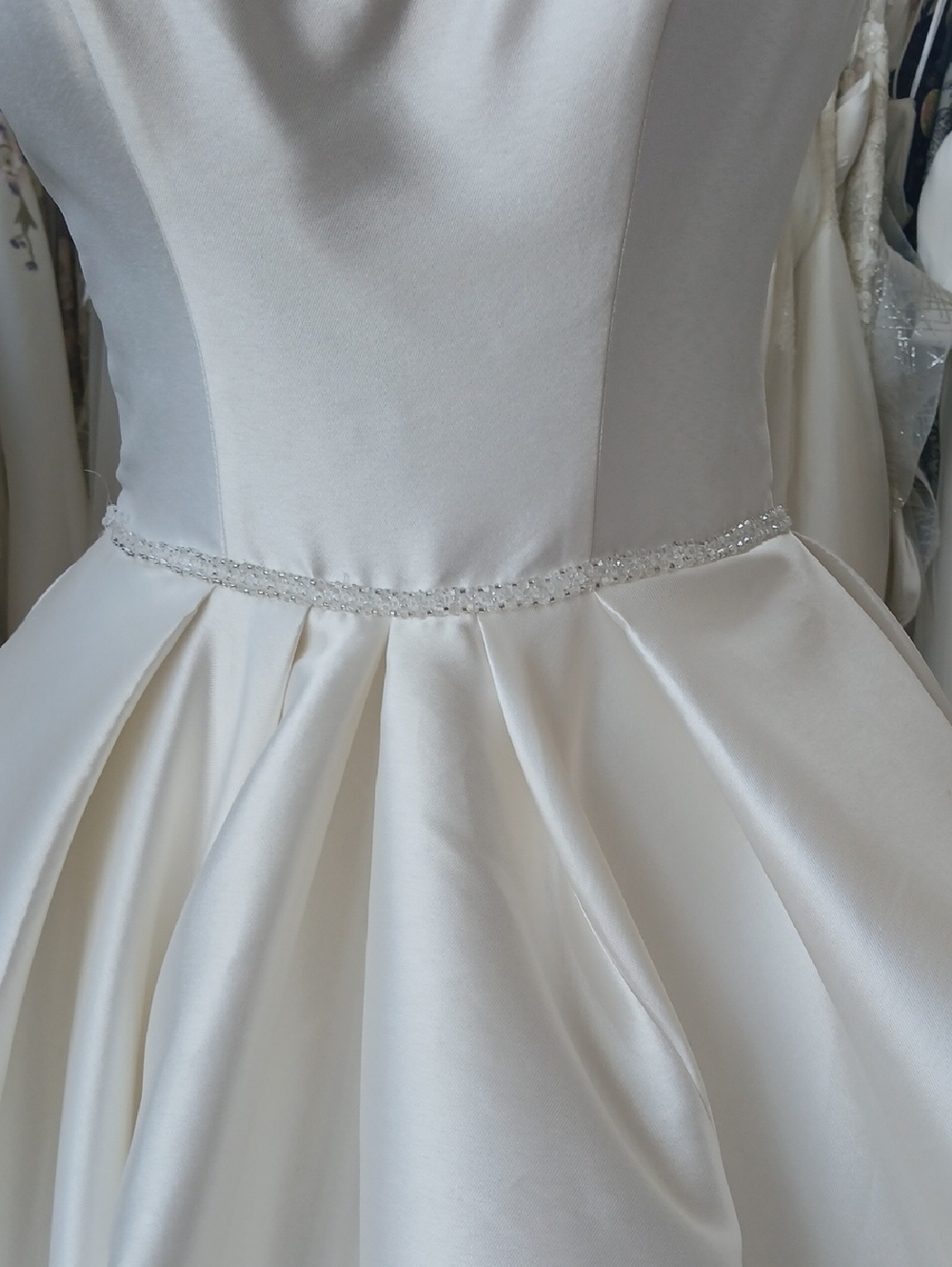Elegant Satin Ball Gown Wedding Dress in Ivory - Picture 2 of 8